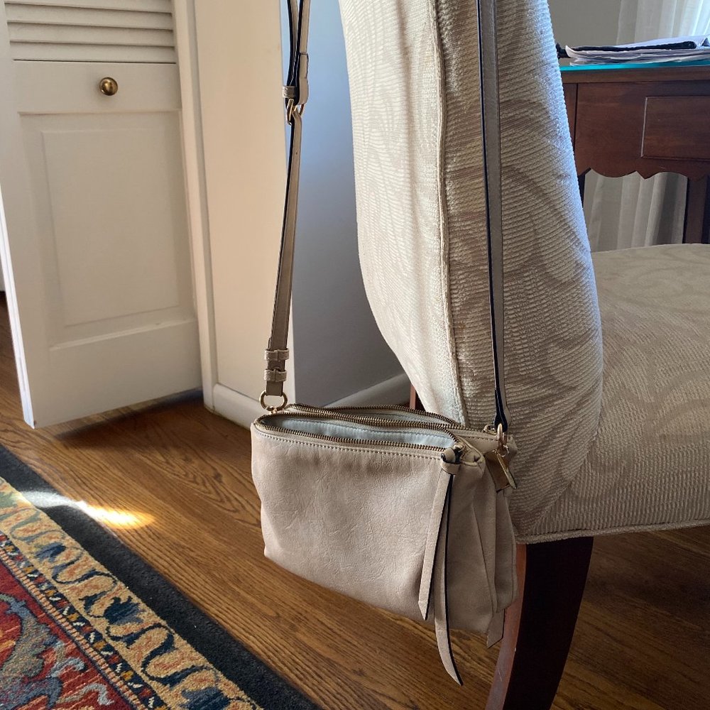 Cross body neutral leather purse